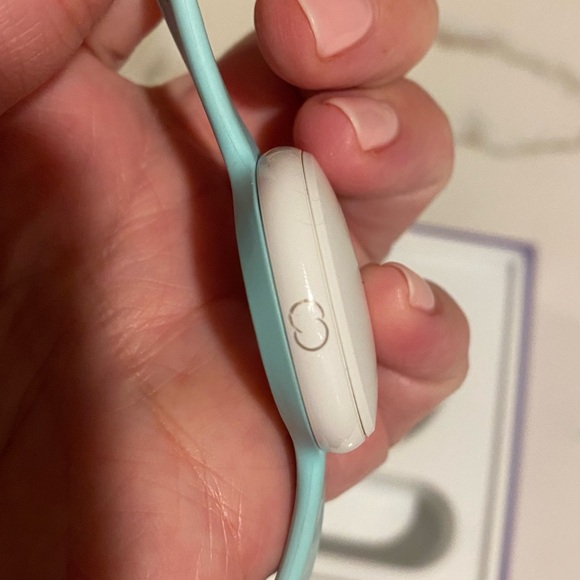 AVA Bracelet Fertility Tracker with Box - Picture 3 of 10